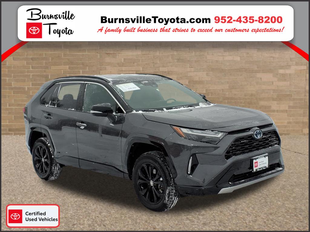 2024 Toyota RAV4 XSE's photo