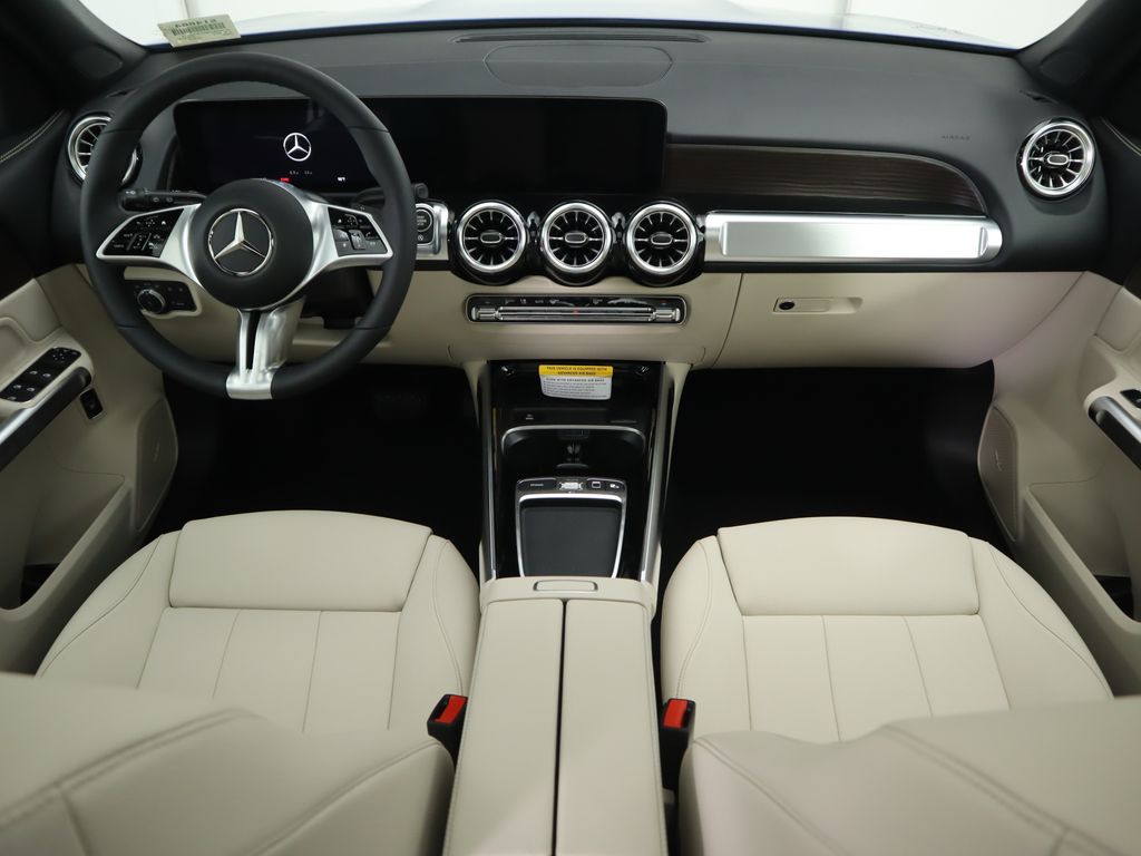 2026 Mercedes Benz GLB 250 photo 14