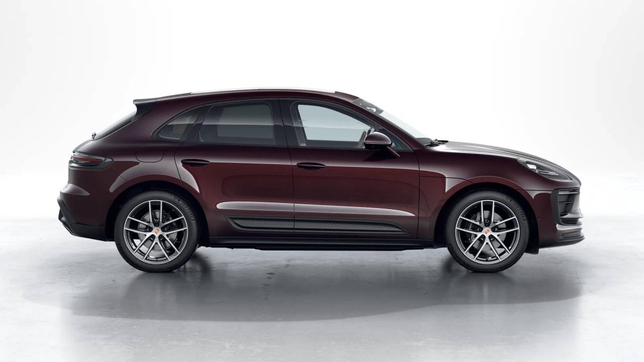 2026 Porsche Macan T photo 7