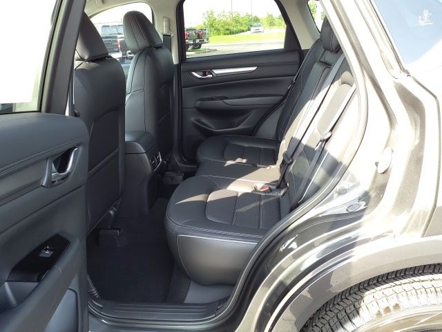 2025 Mazda CX-5 2.5 S Preferred photo 17