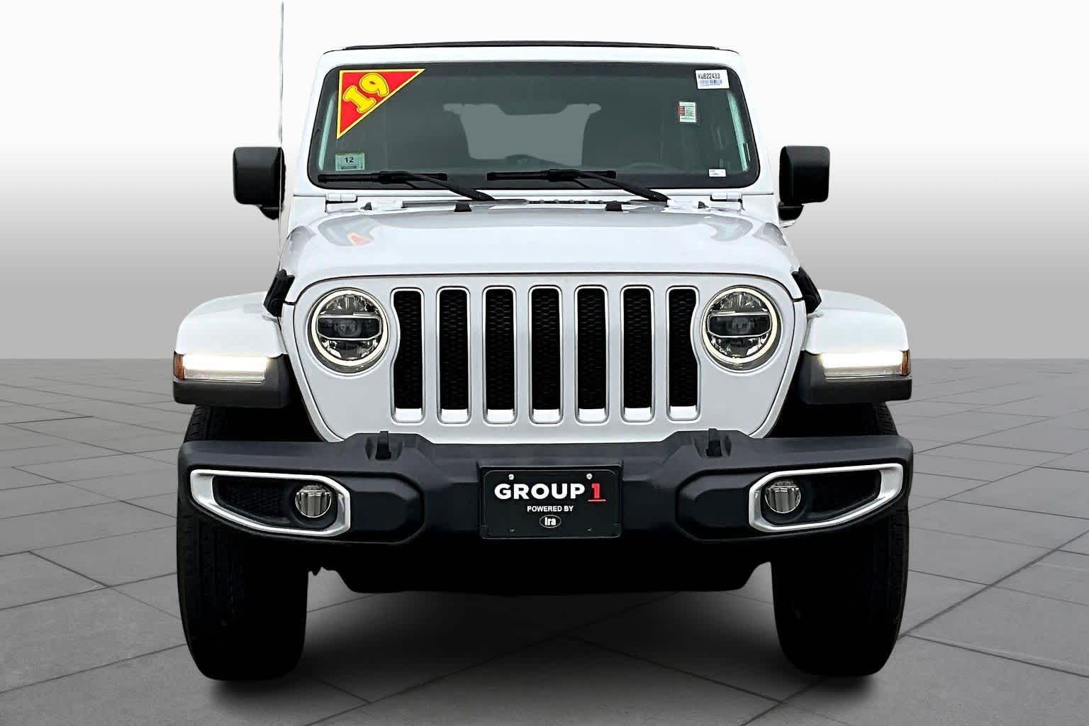 2019 Jeep Wrangler Unlimited Sahara photo 3