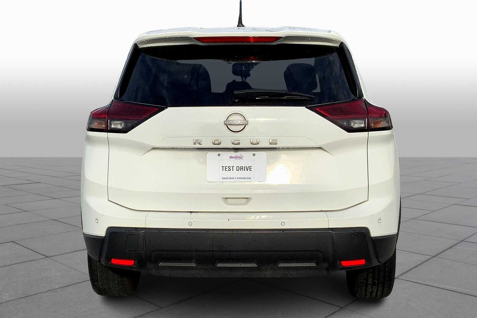 2024 Nissan Rogue S photo 4