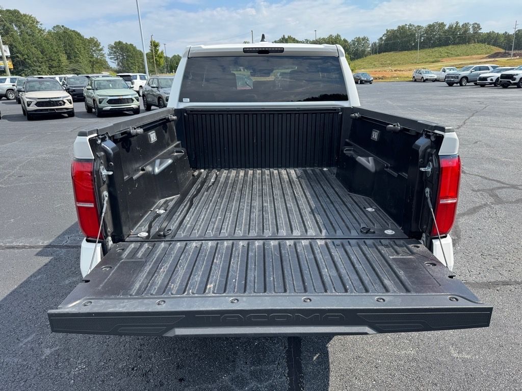 2025 Toyota Tacoma SR5 photo 10