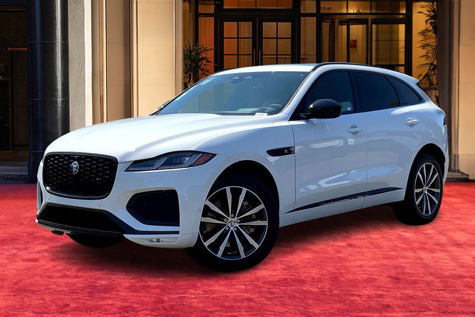 2026 Jaguar F-Pace R-Dynamic S's photo