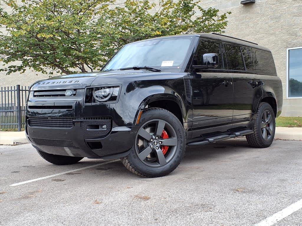 2025 Land Rover Defender X's photo