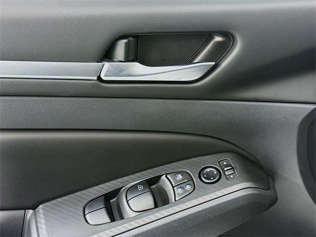 2024 Nissan Sentra SV photo 19