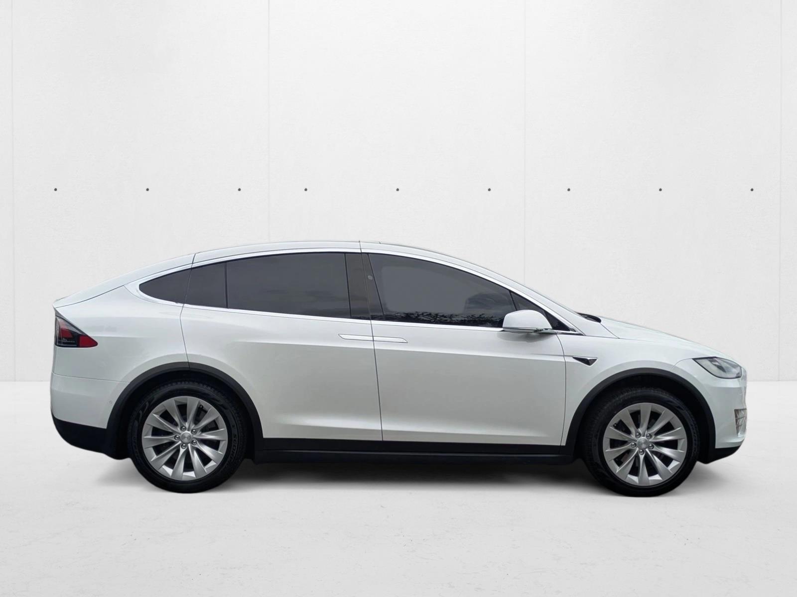 2018 Tesla Model X 75D photo 4
