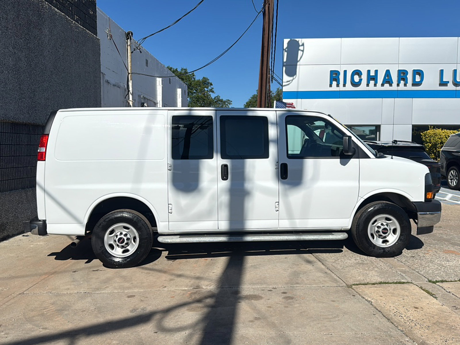 2023 Gmc Savana 2500 Cargo photo 8