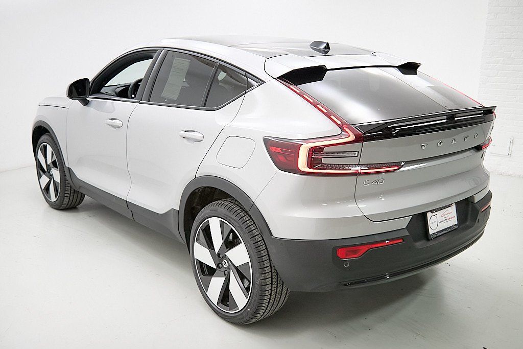 2023 VOLVO C40 - Image 6