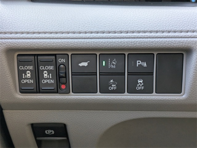 2020 Honda Odyssey Touring photo 24