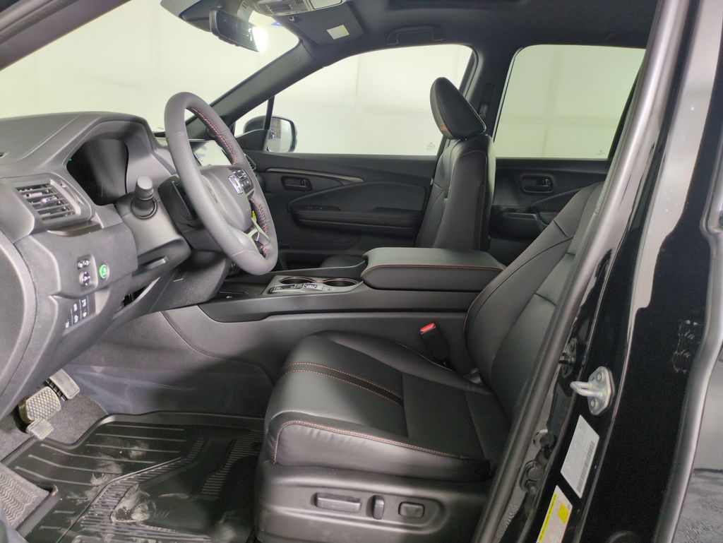 2025 Honda Ridgeline TrailSport photo 9