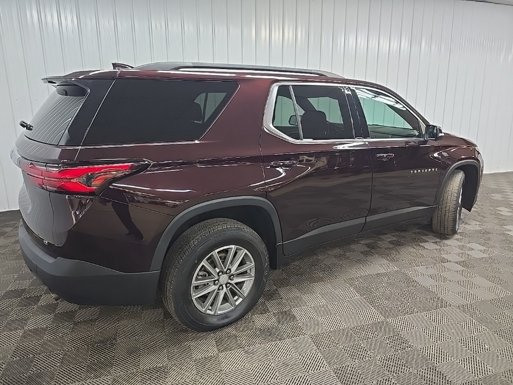 2023 Chevrolet Traverse Cloth photo 2