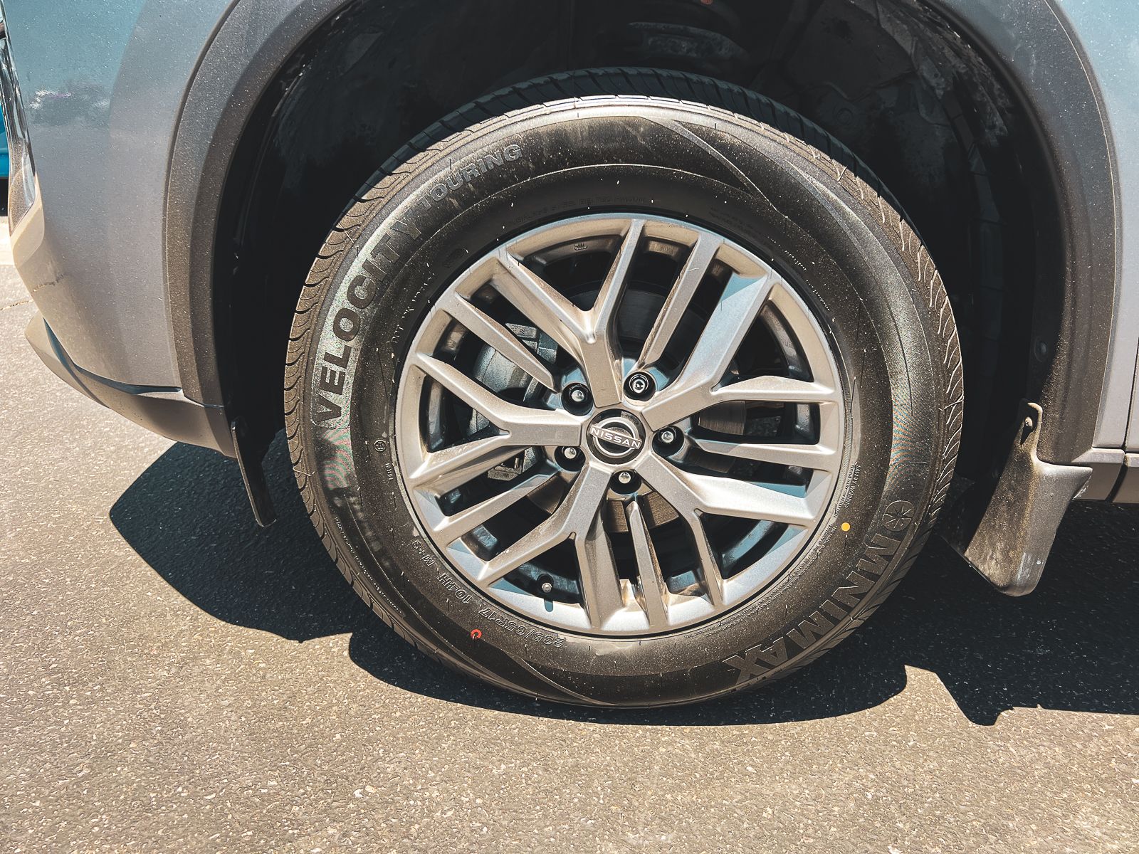 2023 Nissan Rogue S photo 3