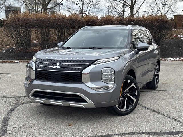 2022 Mitsubishi Outlander SEL Special Edition's photo