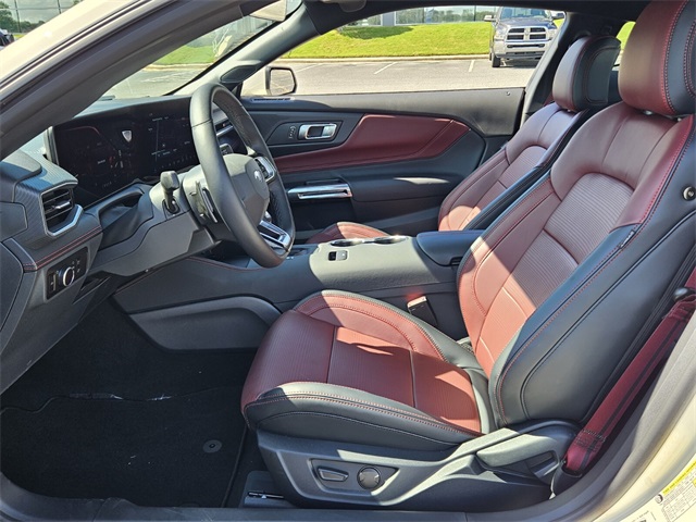 2025 Ford Mustang GT Premium photo 12