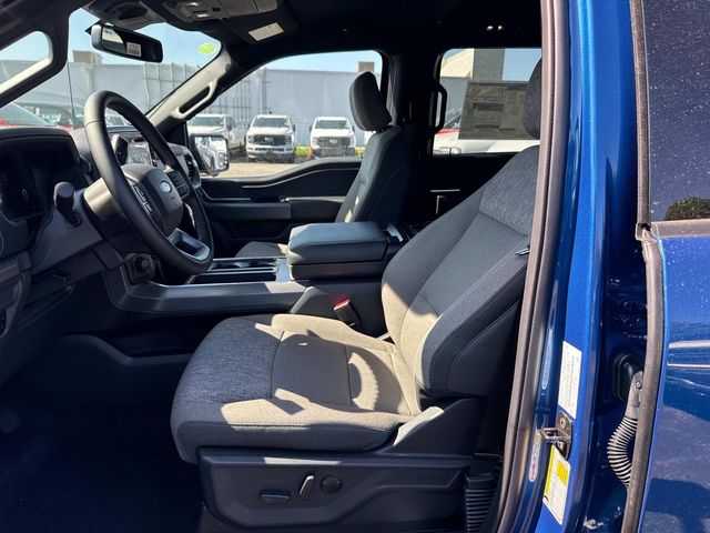 2025 Ford F-150 XLT photo 5