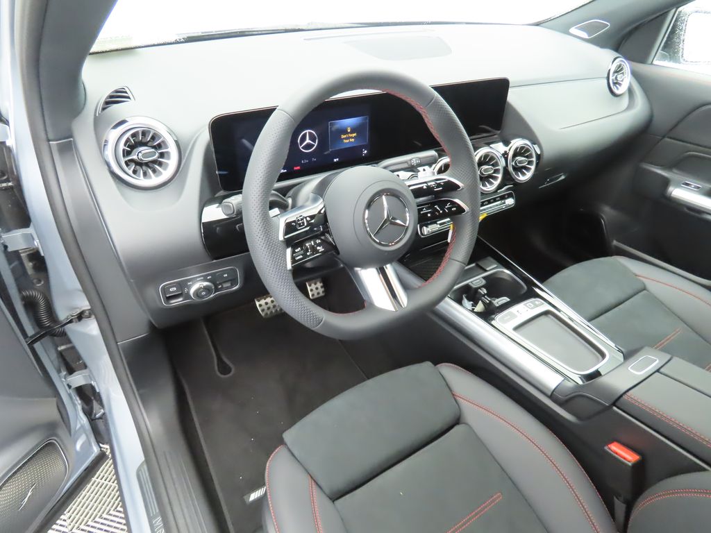 2026 Mercedes Benz GLA 250 photo 4