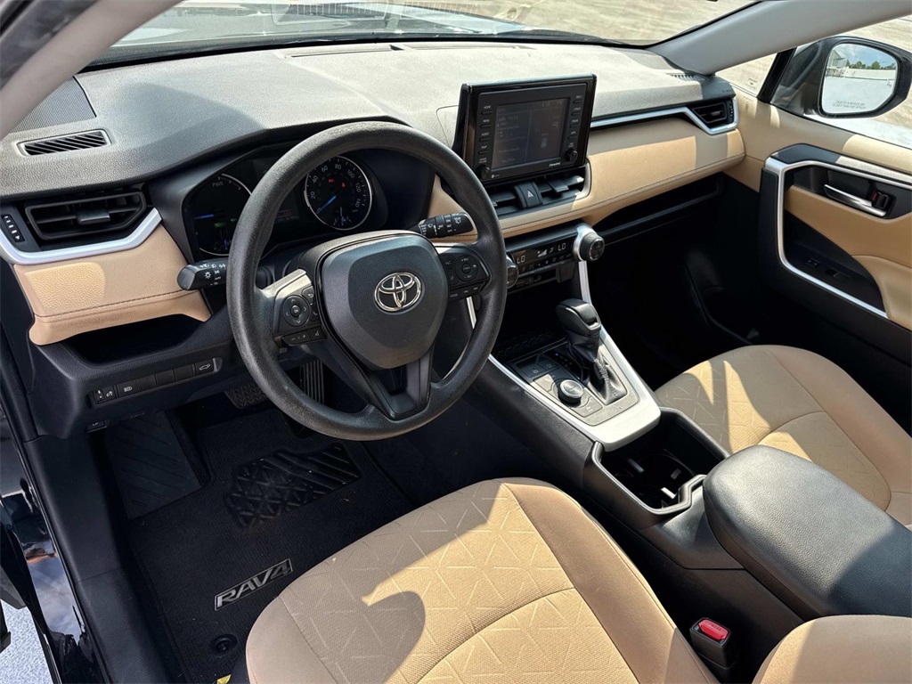 2022 Toyota RAV4 Hybrid XLE photo 17