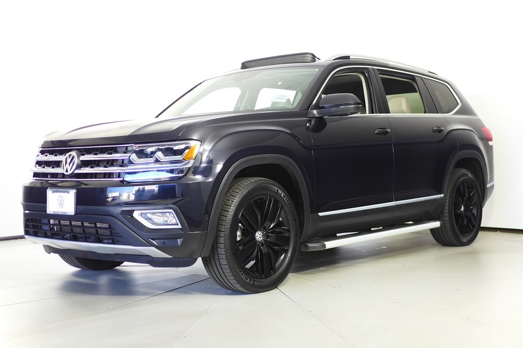 Used 2018 Volkswagen Atlas SEL Premium with VIN 1V2NR2CA3JC555504 for sale in Santa Ana, CA