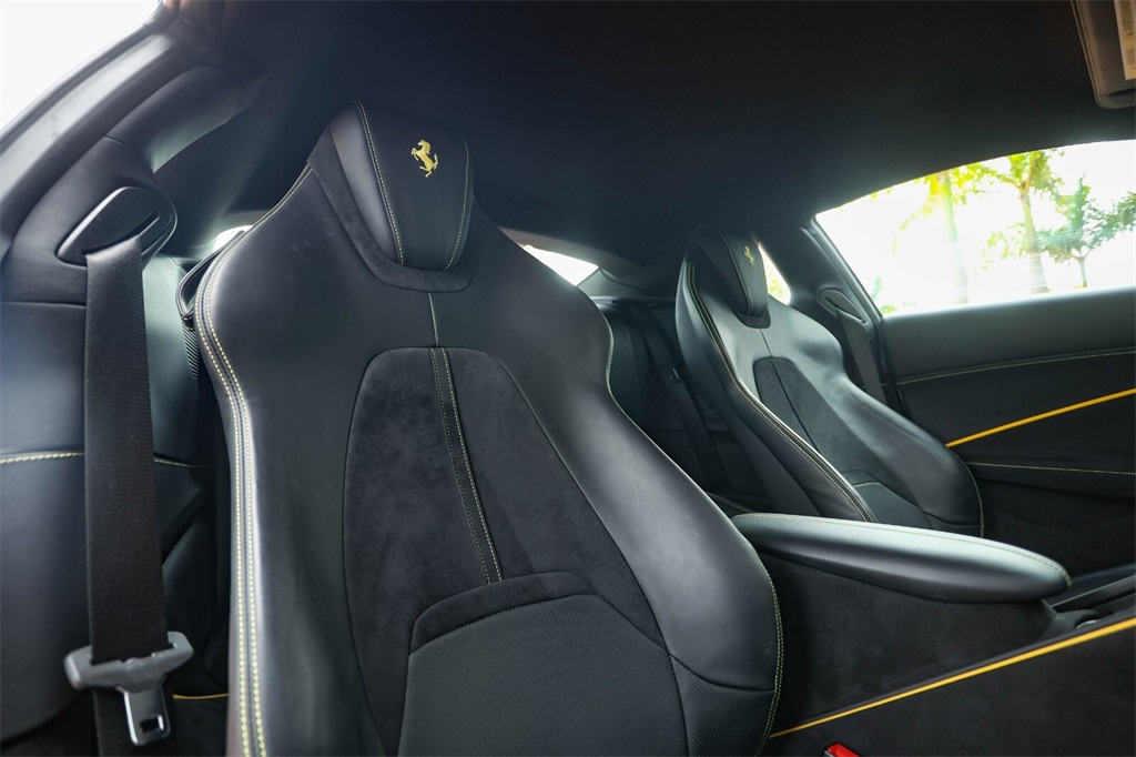 2023 Ferrari Roma Base photo 36