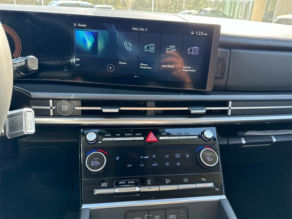 2025 Hyundai Santa Fe SEL photo 10