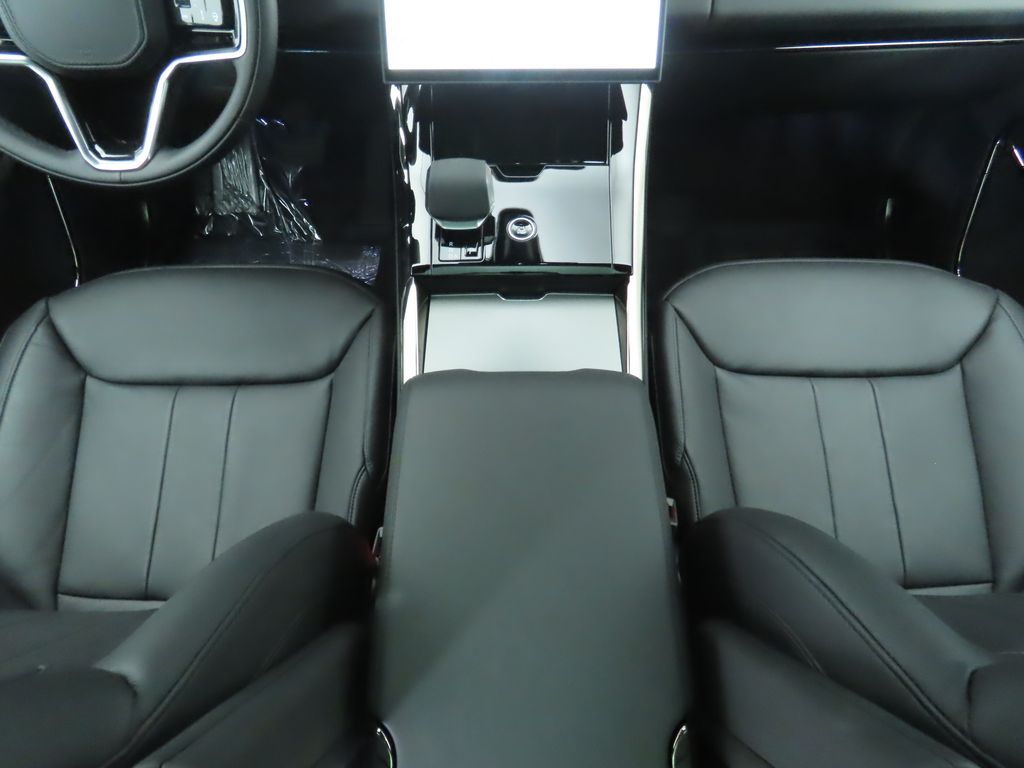 2025 Land Rover Range Rover Sport photo 14