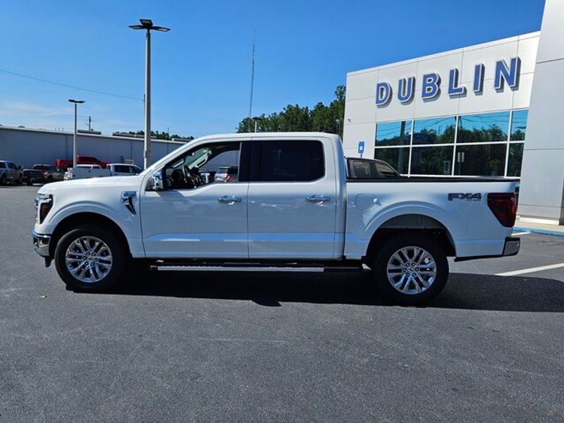 2025 Ford F-150 Lariat photo 4