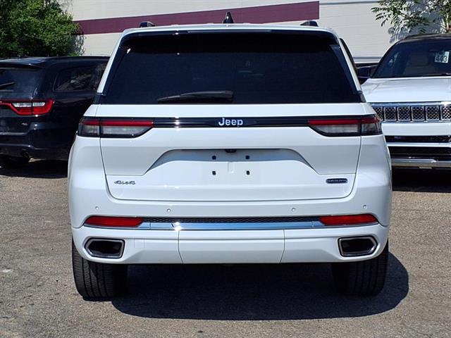 2023 Jeep Grand Cherokee Overland photo 23