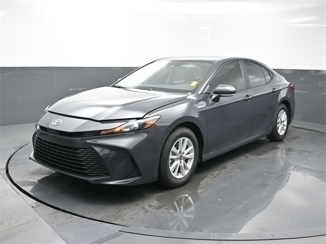 2026 Toyota Camry LE photo 3