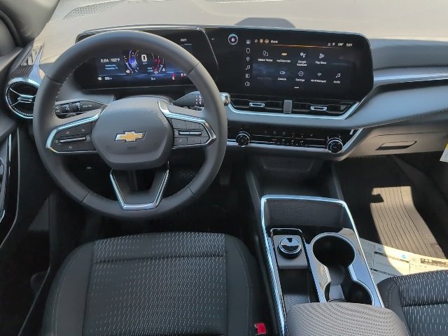 2026 Chevrolet Equinox LT photo 4
