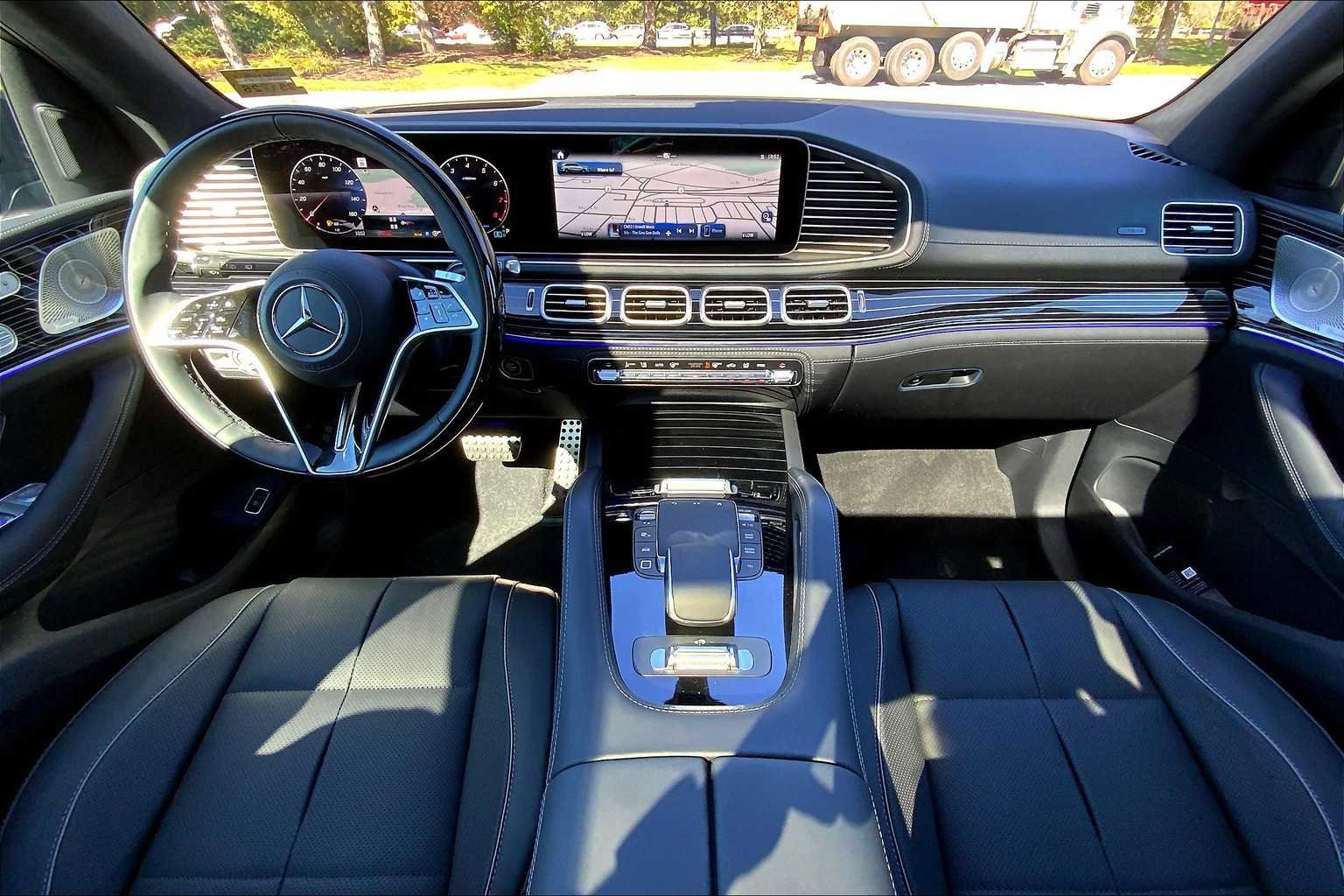 2026 Mercedes Benz GLS 580 4MATIC photo 5
