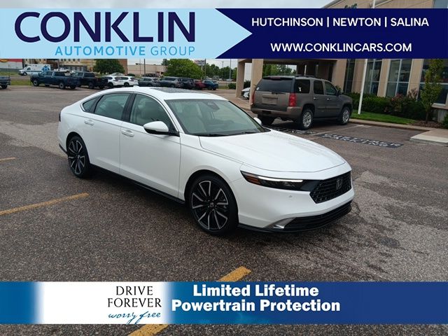 2025 Honda Accord Hybrid Touring's photo