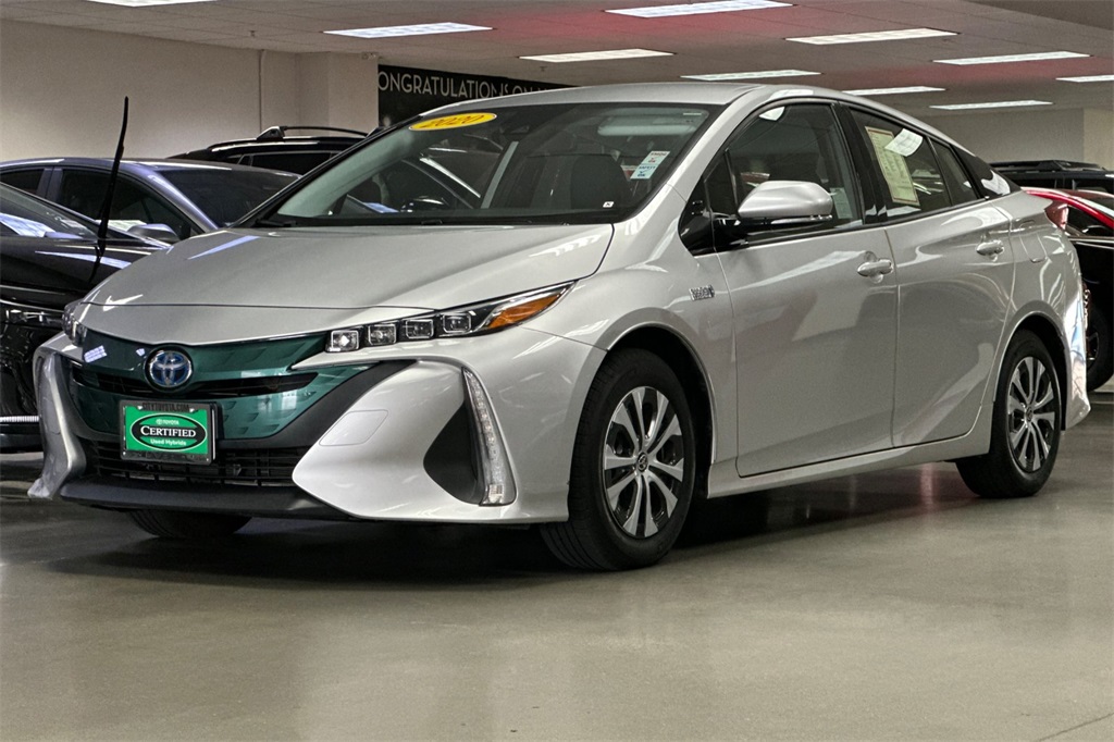 2020 Toyota Prius Prime XLE photo 8