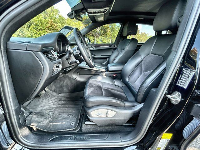 2021 Porsche Macan Base photo 7