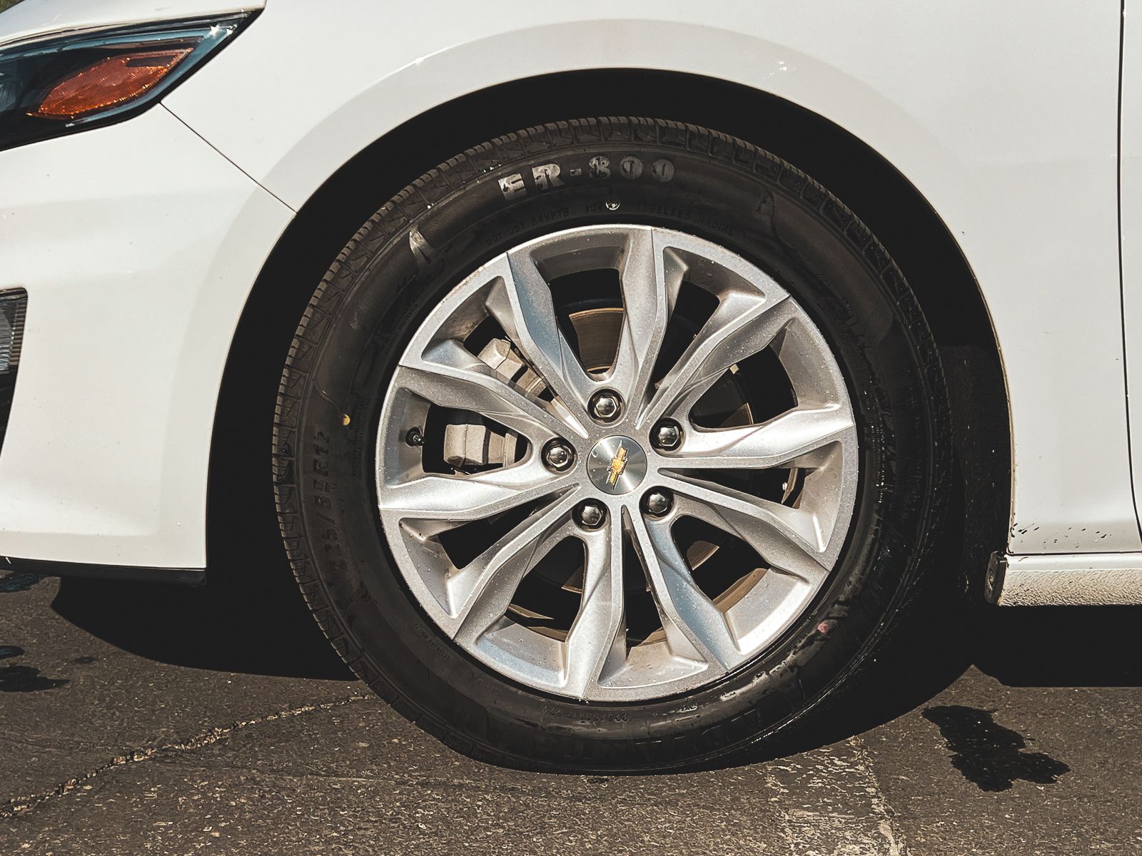 2023 Chevrolet Malibu 1LT photo 4