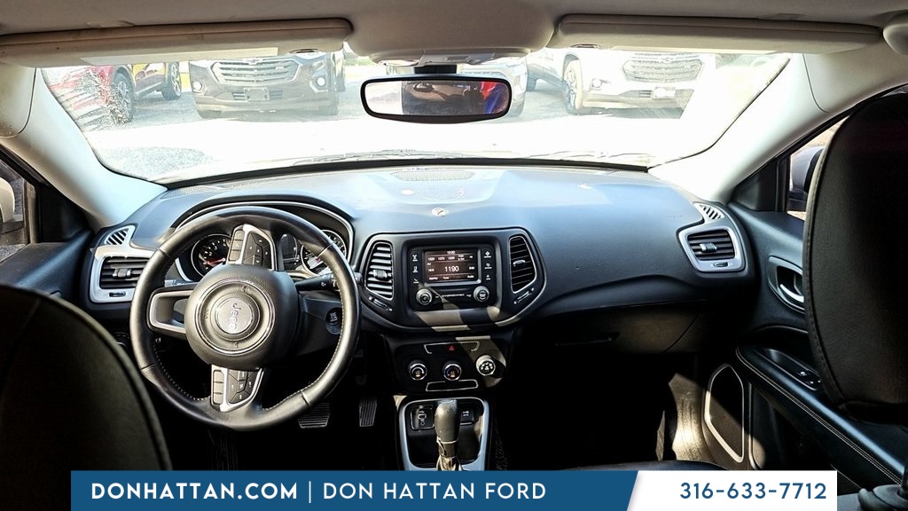 2018 Jeep Compass Latitude photo 3