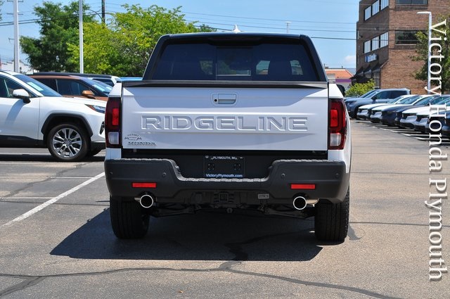 2025 Honda Ridgeline Black Edition photo 4