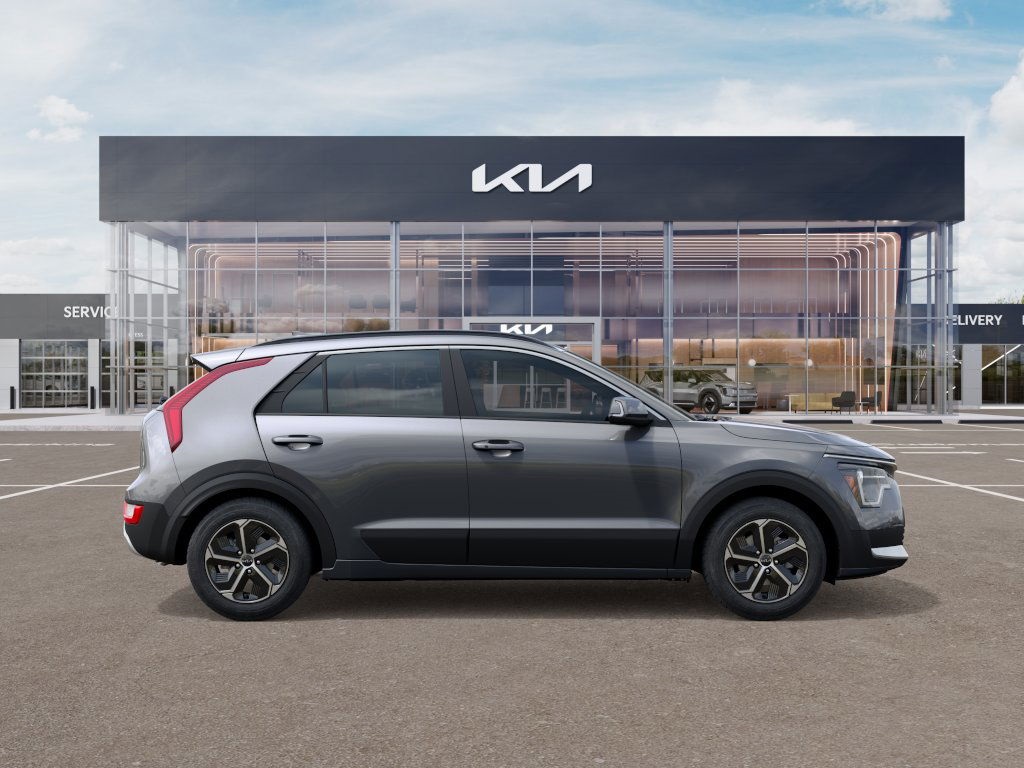 2025 Kia Niro Plug-In Hybrid EX photo 6