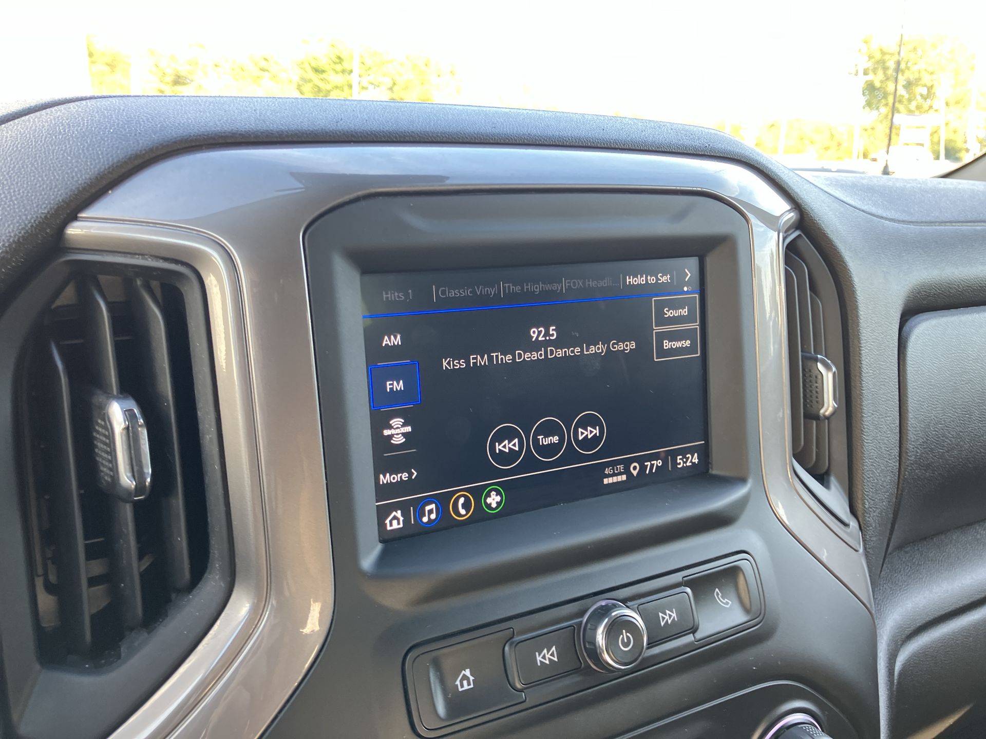2023 Chevrolet Silverado 1500 Custom photo 5