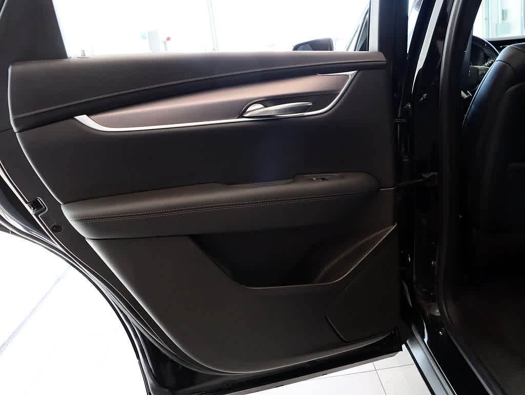 2022 Cadillac XT5 Luxury photo 25