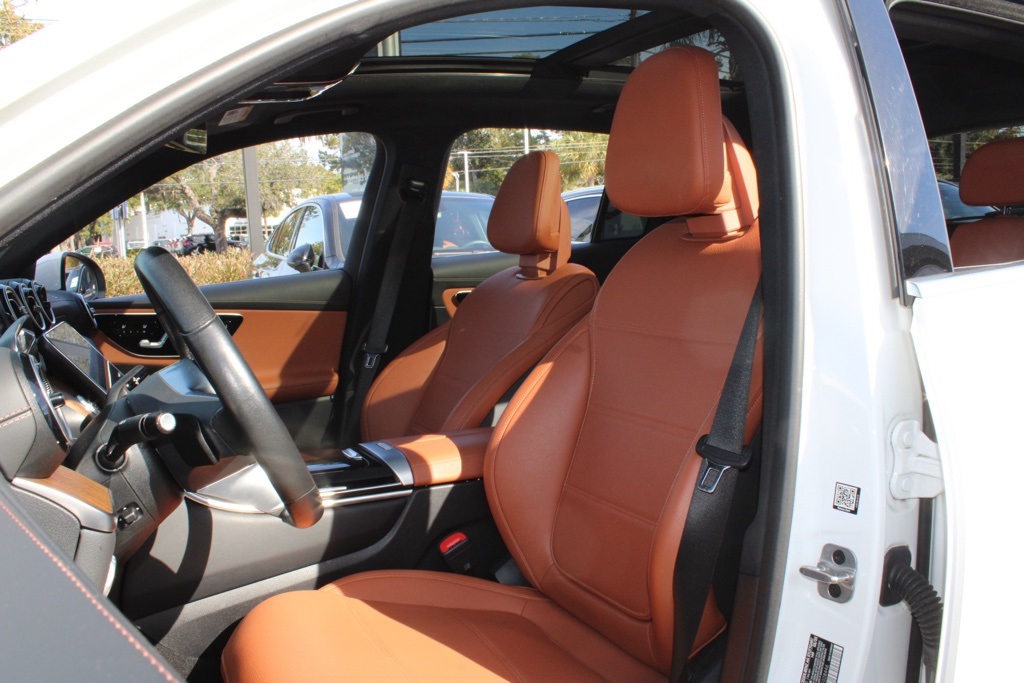 2023 Mercedes Benz GLC 300 4MATIC photo 2