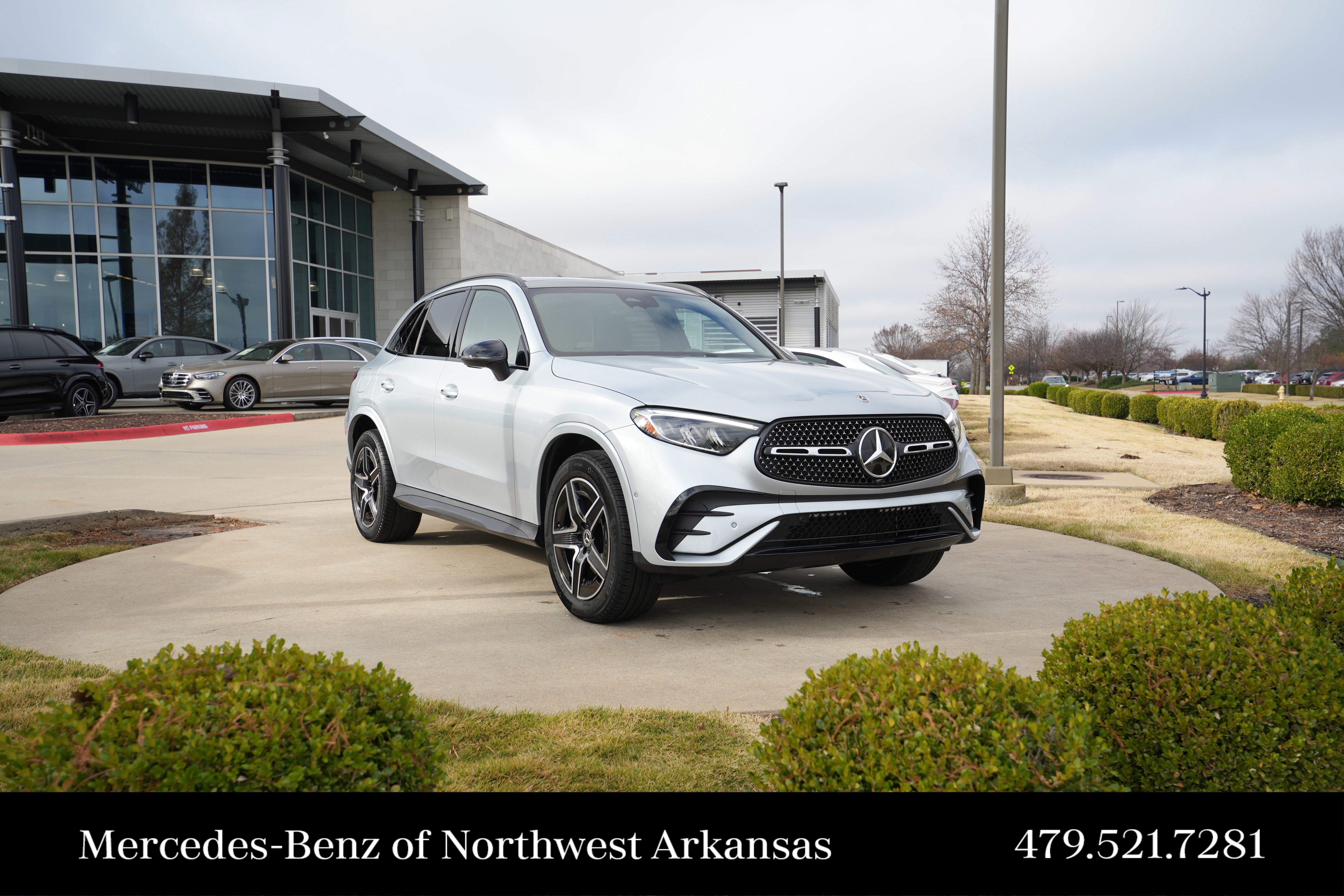 2025 Mercedes-Benz GLC Base's photo