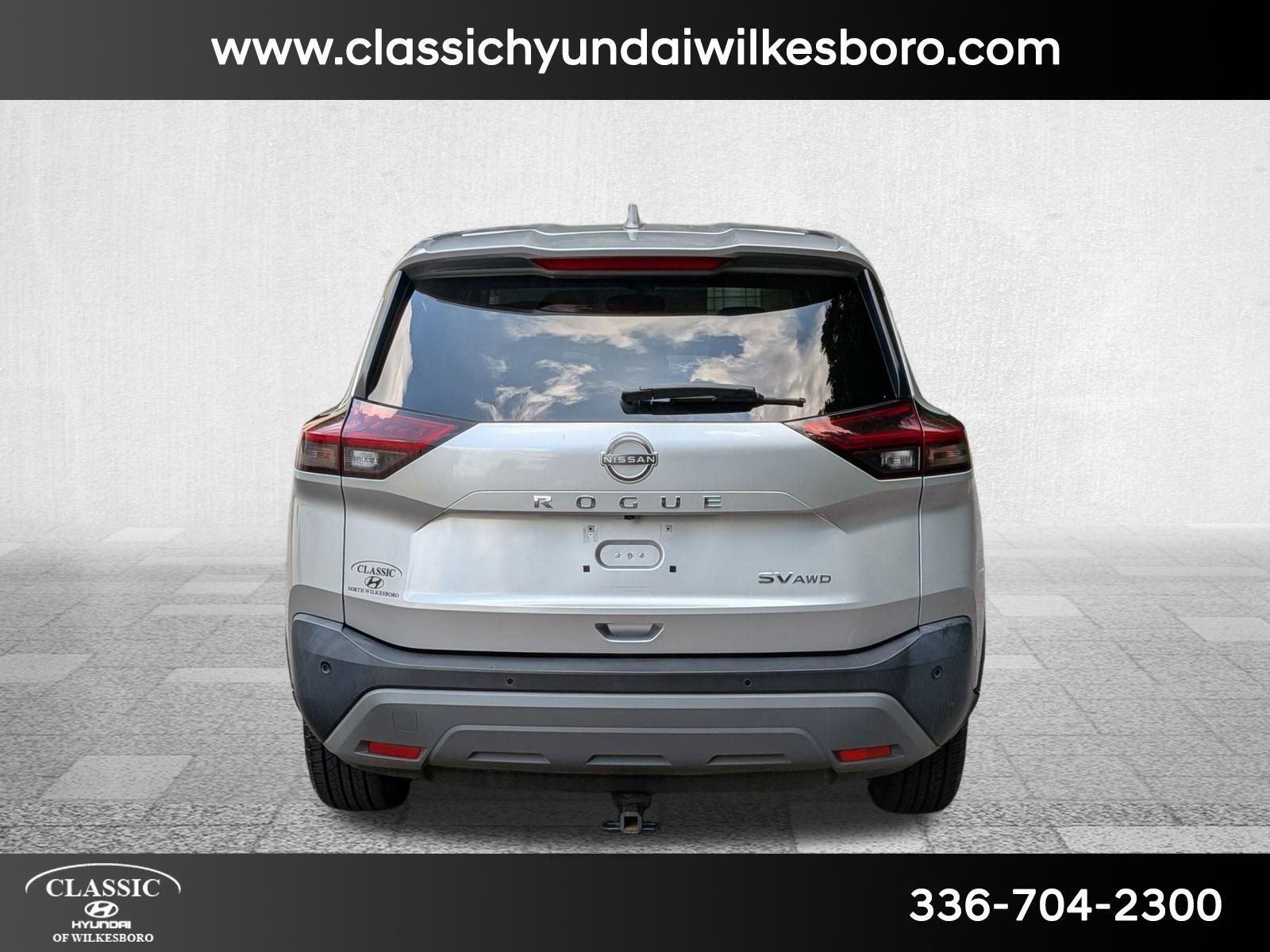 2022 Nissan Rogue SV photo 6