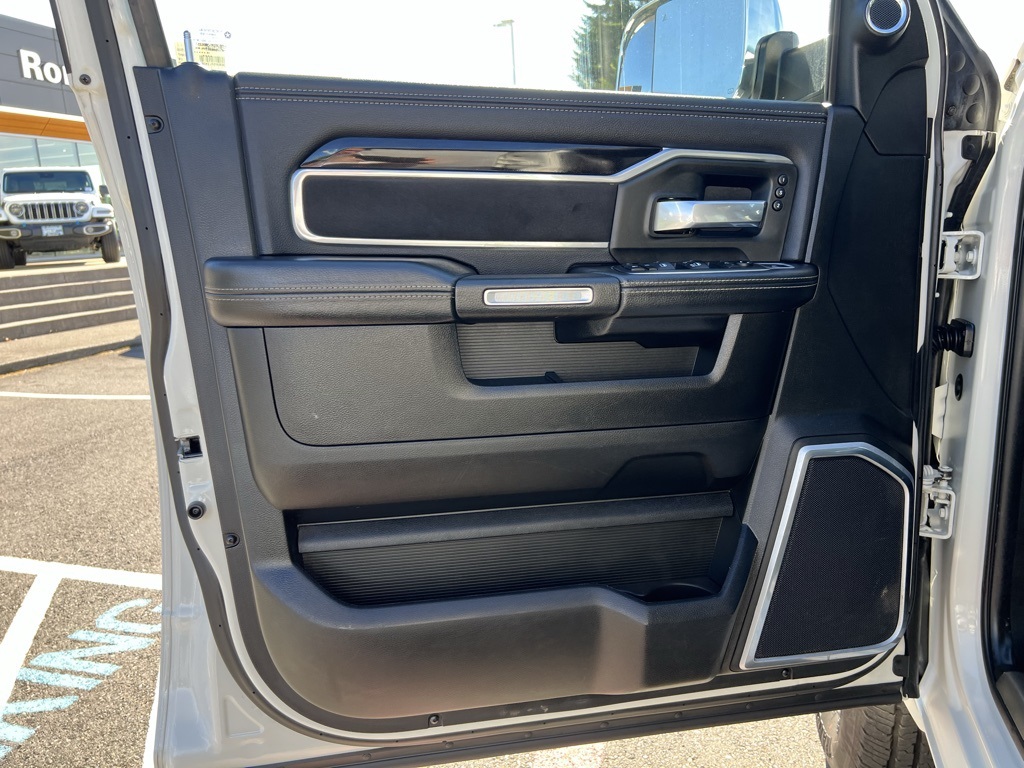 2019 Ram 2500 Laramie photo 10