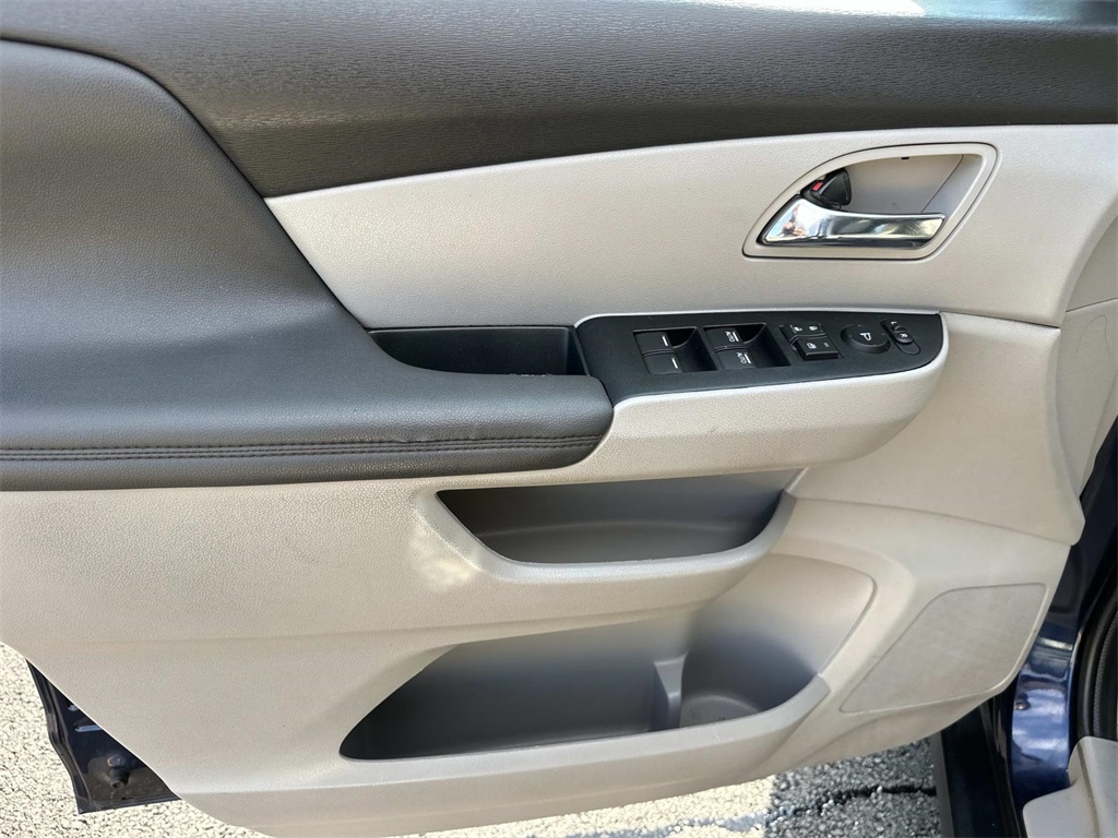 2015 Honda Odyssey EX-L photo 28