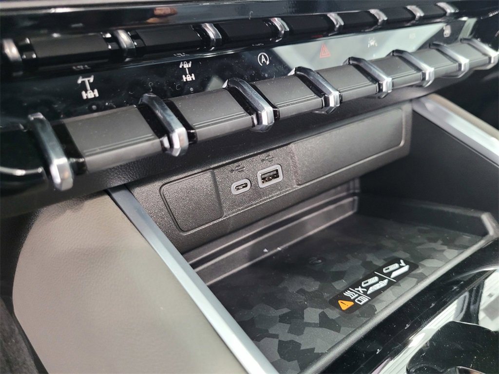 2026 Chevrolet Colorado ZR2 photo 11