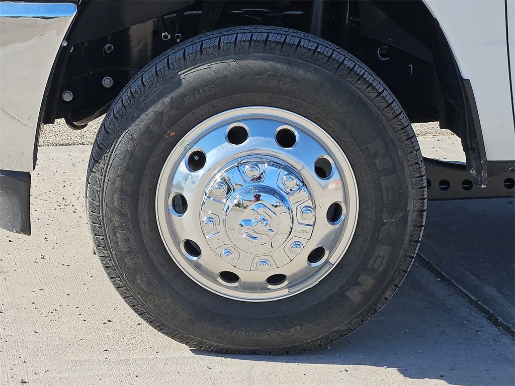 2025 Ram 3500 Big Horn photo 9