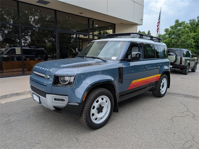 2025 Land Rover Defender 110 S photo 2
