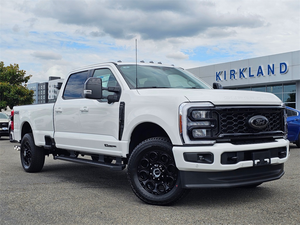 2025 Ford F-350 Super Duty Lariat's photo
