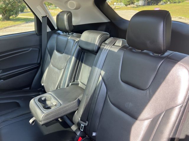 2022 Ford Edge Titanium photo 25
